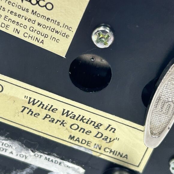 Enesco Precious Moments While Walking In The Park One Day Musical Snow Globe - Picture 8 of 15